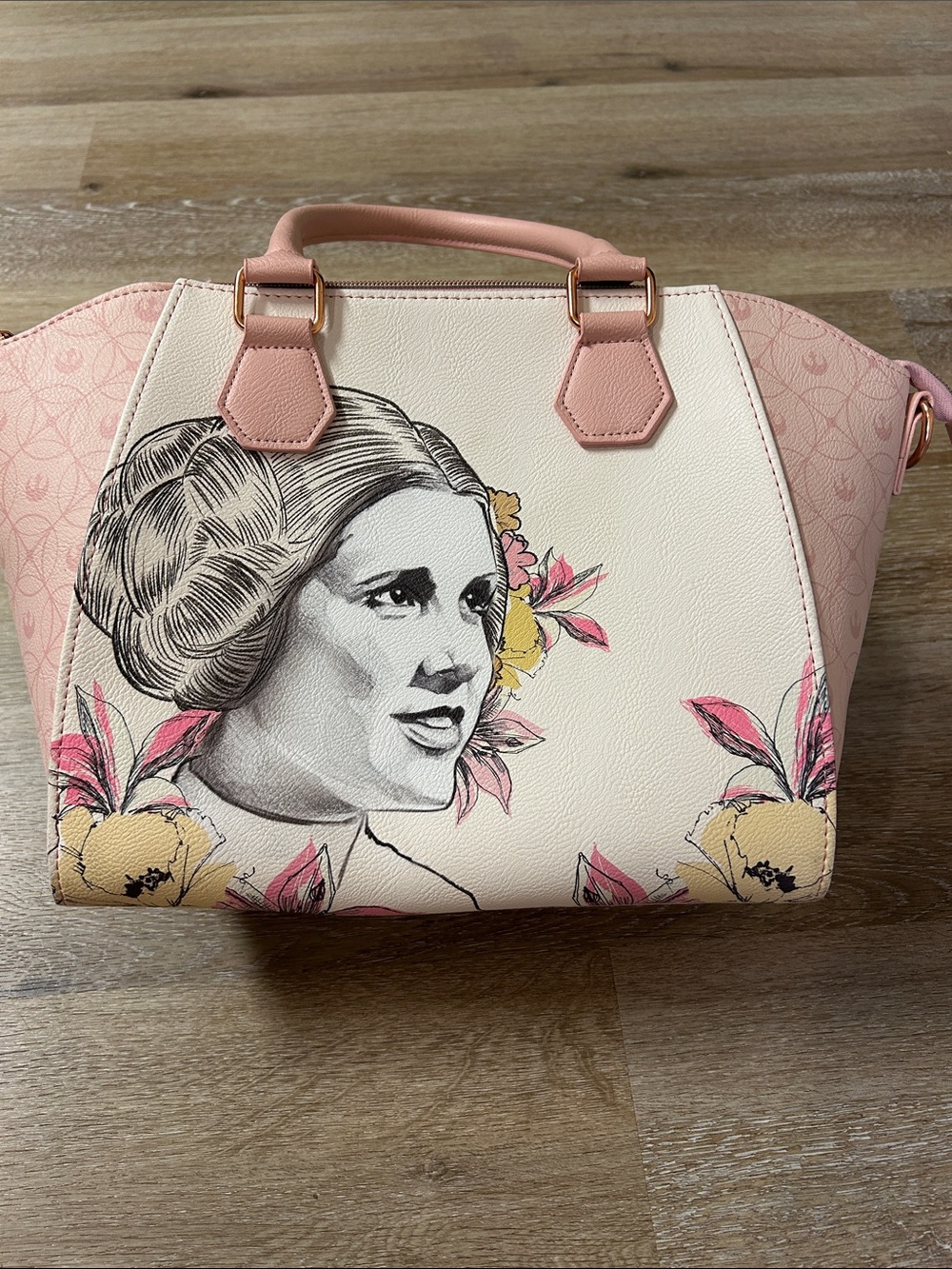 Loungefly Pink Princess Leia Purse - Picture 2 of 10